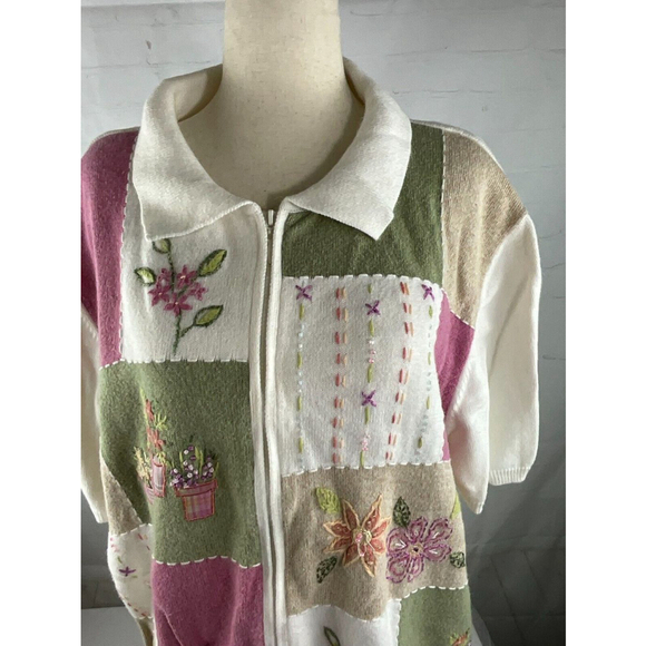 Women’s Alfred Dunner Patchwork Embroidered Zip Up Sweater Size 2XL Short Sleeve - Picture 3 of 4